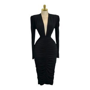 Vestido Negro Midi Con Escote Profundo Y Drapeado