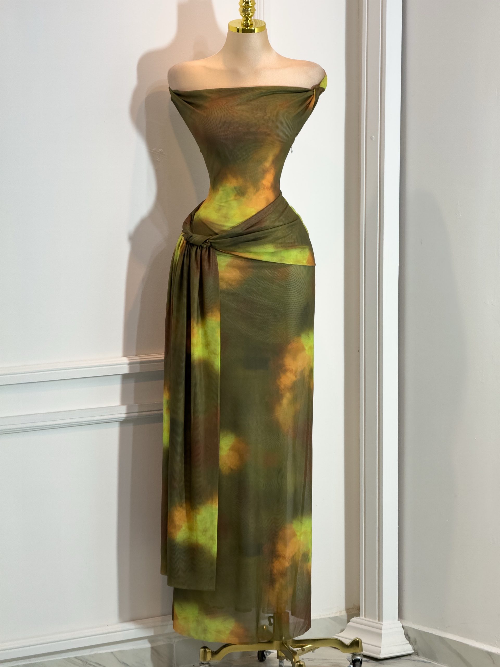 Vestido Verde Olivo Con Estampado - Image 4