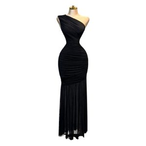 Vestido Largo Negro Asimétrico De Un Hombro Con Fruncido