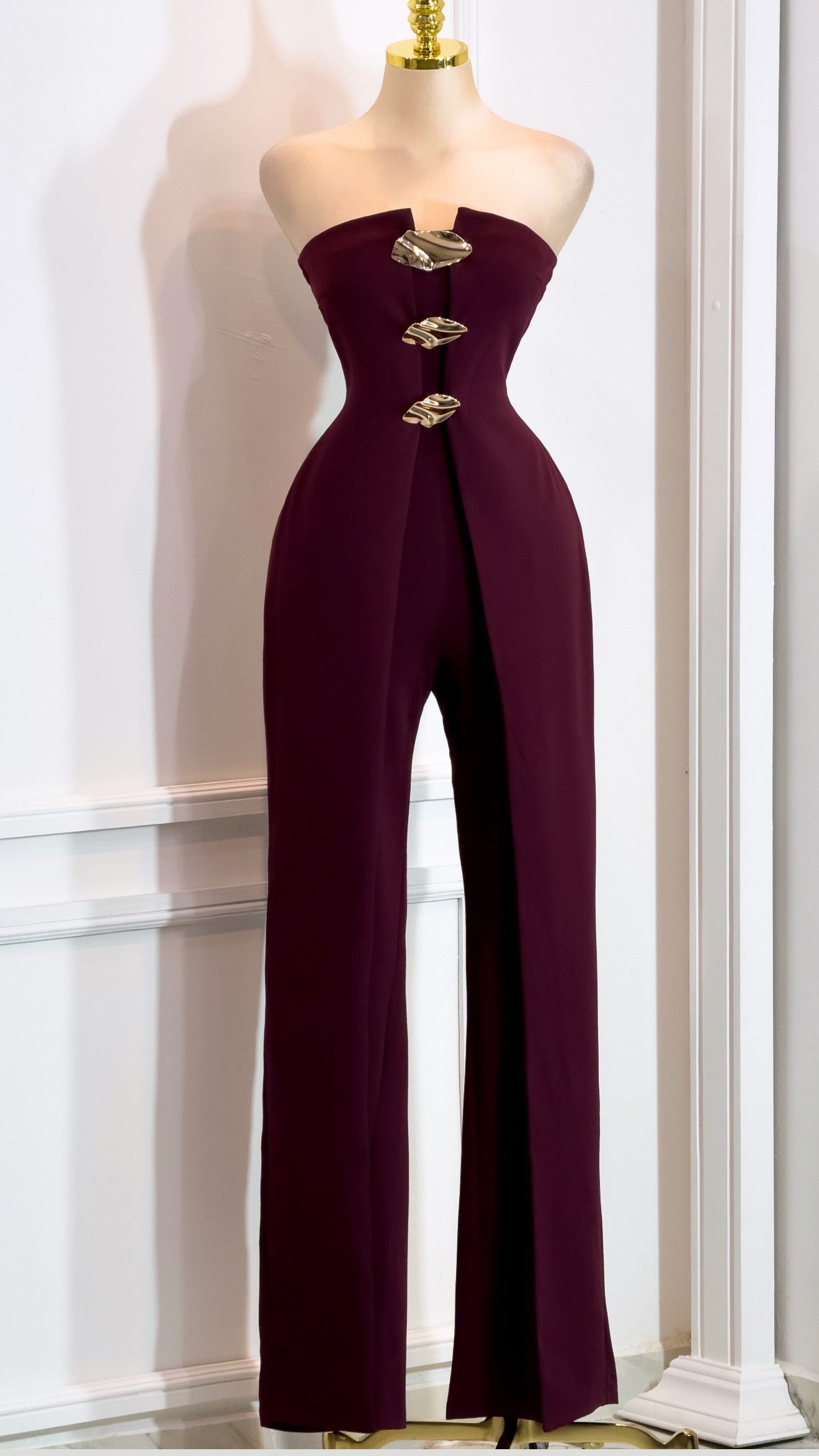 Palazzo Strapless Vino Tinto Con Aplicaciones Metálicas - Image 3