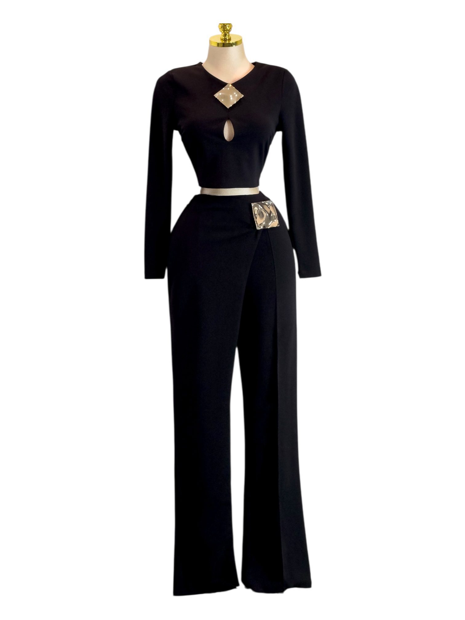 Conjunto Negro De Dos Piezas Con Manga Larga - Image 2