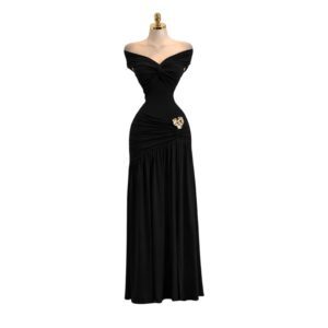 Vestido Largo Negro Con Fruncido Y Aplique Dorado