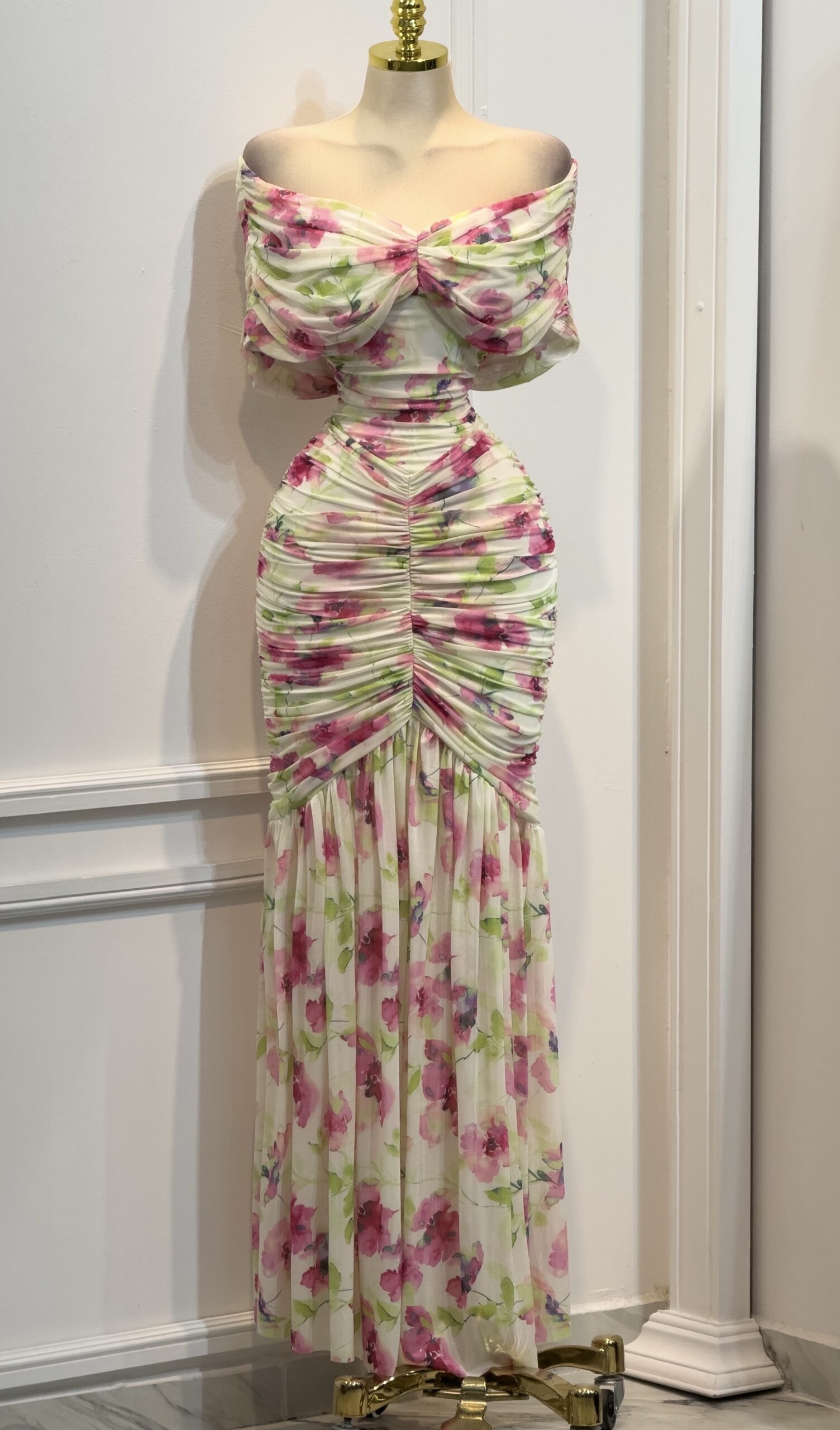 Vestido Largo Floral Con Fruncido Central - Image 3