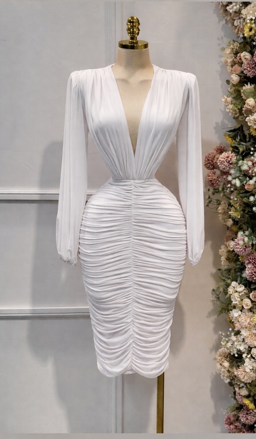 Vestido Blanco Drapeado Profundo - Image 3