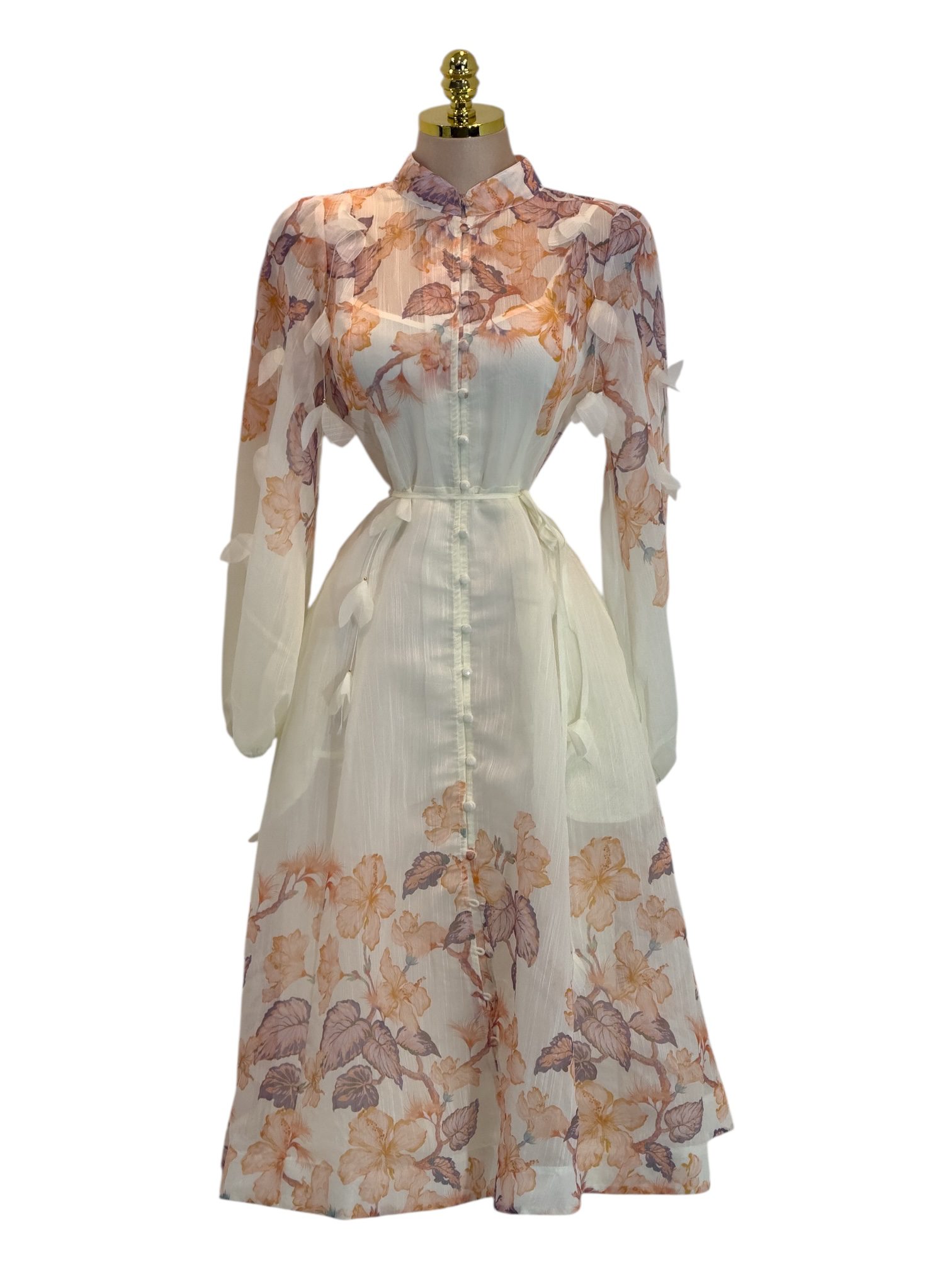 Vestido Midi Blanco Floral De Manga Larga Con Cuello Alto - Image 2