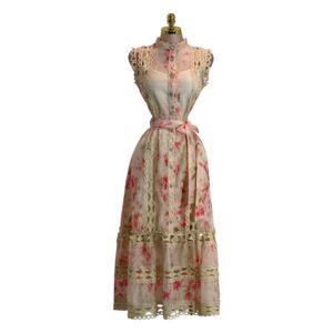 Vestido Beige Con Flores