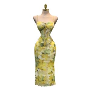 Conjuno Amarillo Floral Ajustado Con Tirantes Delgados