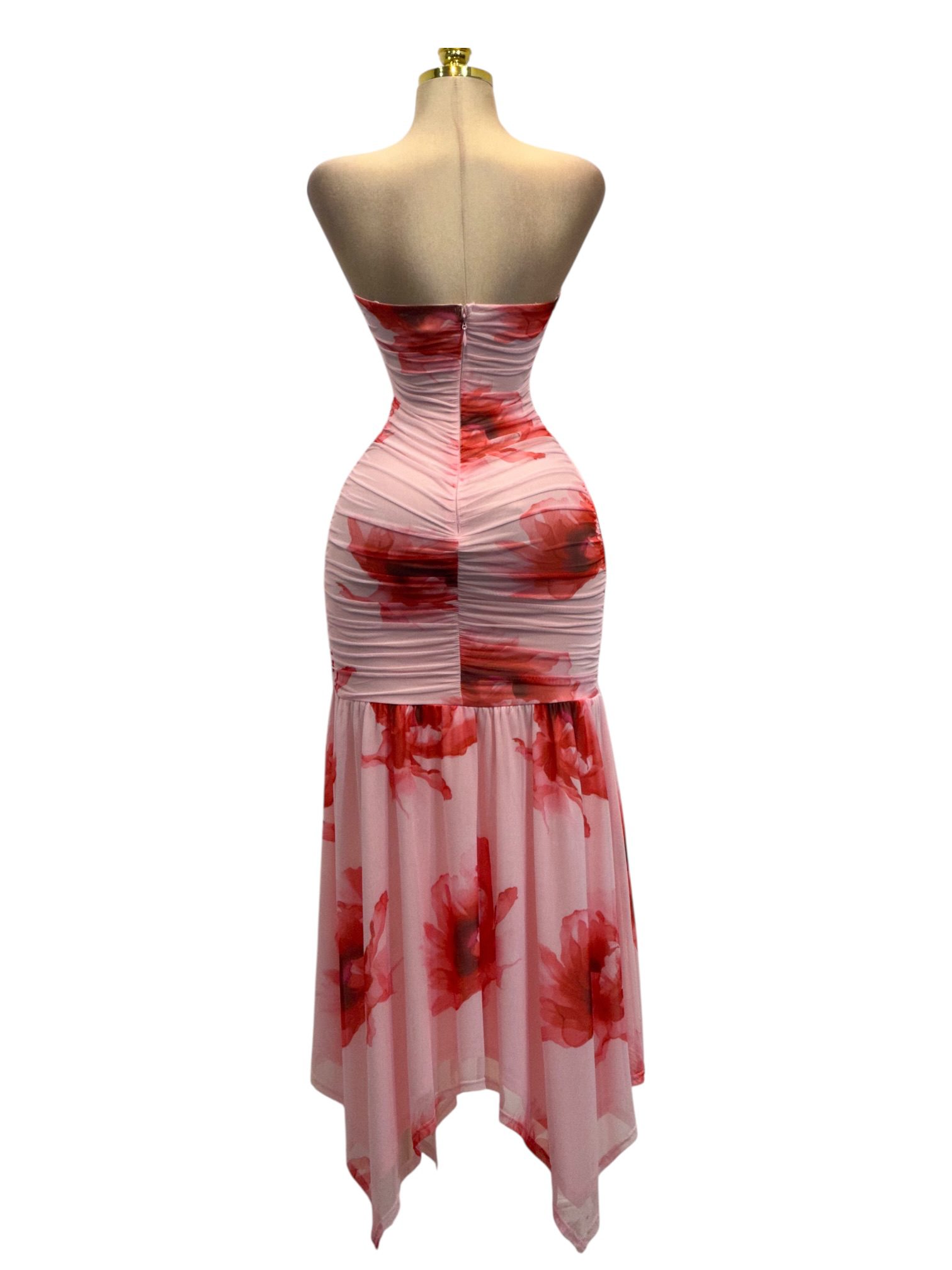 Vestido Midi Rosa Floral Strapless Con Drapeado En Cintura - Image 3