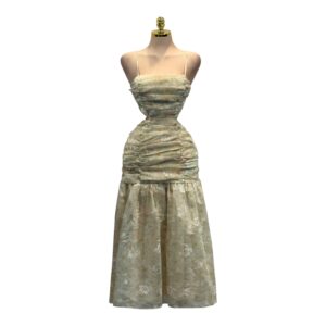 Vestido Midi Verde Floral Con Tirantes Delgados Y Falda Vaporosa