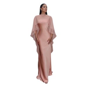 Vestido Rosa De Satin Con Cauda