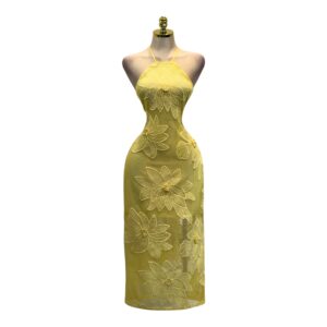 Vestido Amarillo Con Bordado Floral Y Corte Ajustado Elegante