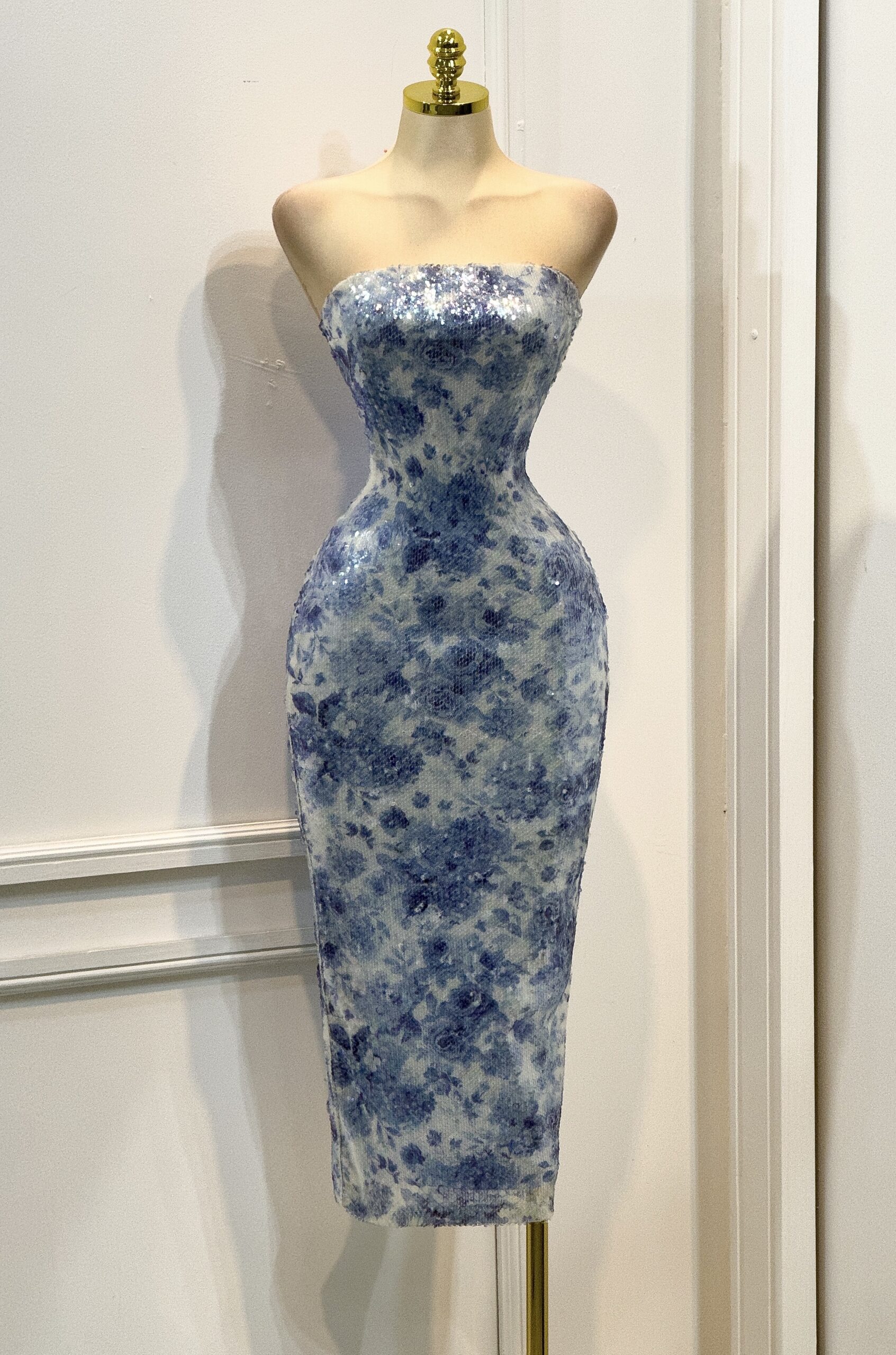 Vestido Strapless Azul Floral Denim Chic Brillante - Image 4