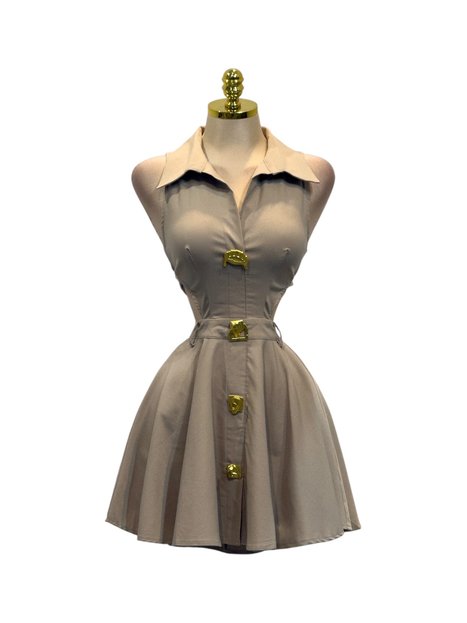 Vestido Beige Tipo Camisero Con Cuello Y Botones Dorados Y Falda Acampanada - Image 2