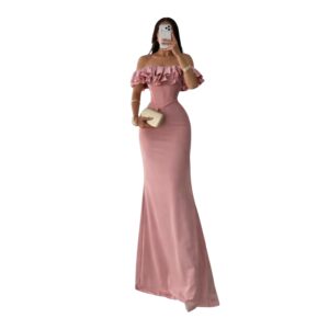 Vestido Rosa Con Corte Sirena Clásico