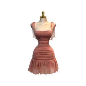 Vestido Corto Rosa Con Tul Fruncido Y Tirantes Delicados