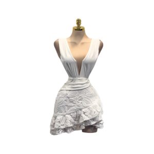 Vestido Blanco Escote Profundo Con Encaje Y Volantes Romántico
