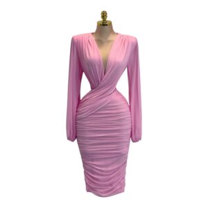 Vestido Rosa Con Escote Profundo Y Drapeado Elegante