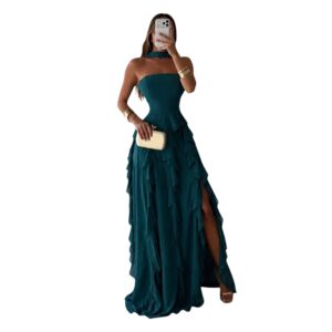 Vestido Verde Con Escote Recto Y Falda Con Capas Fluídas