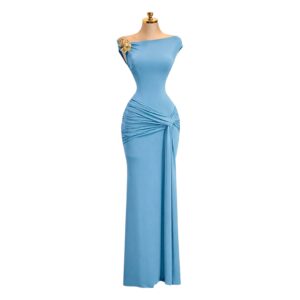 Vestido Azul Con Escote Asimétrico Y Drapeado Lateral