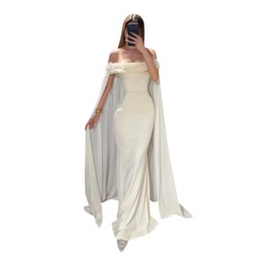 Vestido Blanco Con Capa Fluida Y Estilo Diosa Minimalista