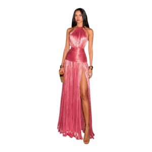 Vestido Rosa Metálico Plisado Con Cuello Halter Y Abertura Lateral