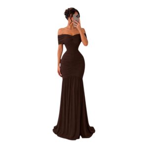 Vestido Chocolate Fruncido Con Hombros Descubiertos