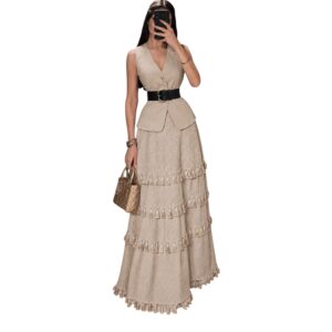 Conjunto Beige Con Chaleco, Cinturón Y Falda De Flecos