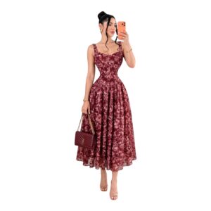 Vestido Vino Floral Con Corsé Y Falda Amplia