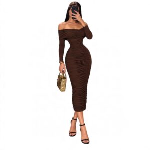 Vestido Café Off Shoulder Con Manga Larga Y Fruncido