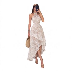 Vestido Blanco De Encaje Con Escote Halter Y Falda Asimétrica