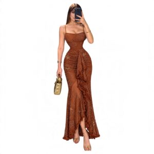 Vestido Terracota Con Pedrería, Fruncido Y Volante Frontal