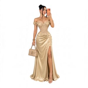 Vestido Dorado Satinado Con Corsé De Encaje Y Abertura Lateral