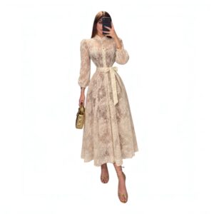 Vestido Beige De Encaje Con Manga Larga Y Botones