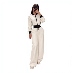 Conjunto Blanco Con Chamarra Corta Y Pantalón De Pierna Amplia