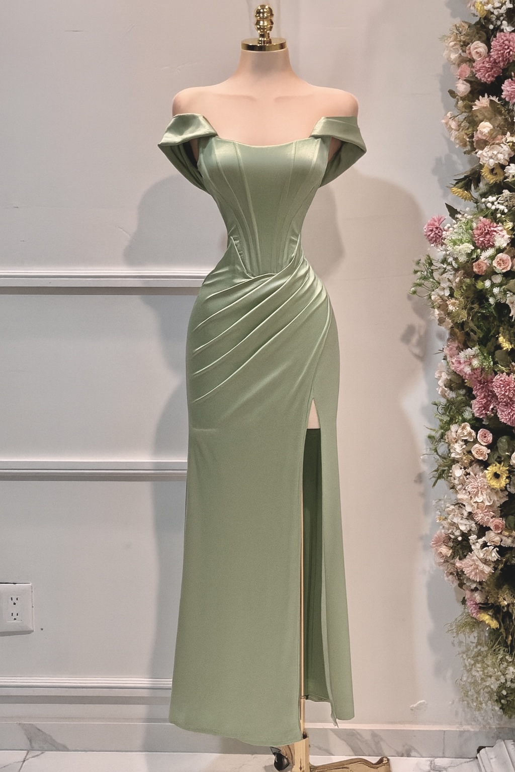 Vestido Verde Satinado - Image 3