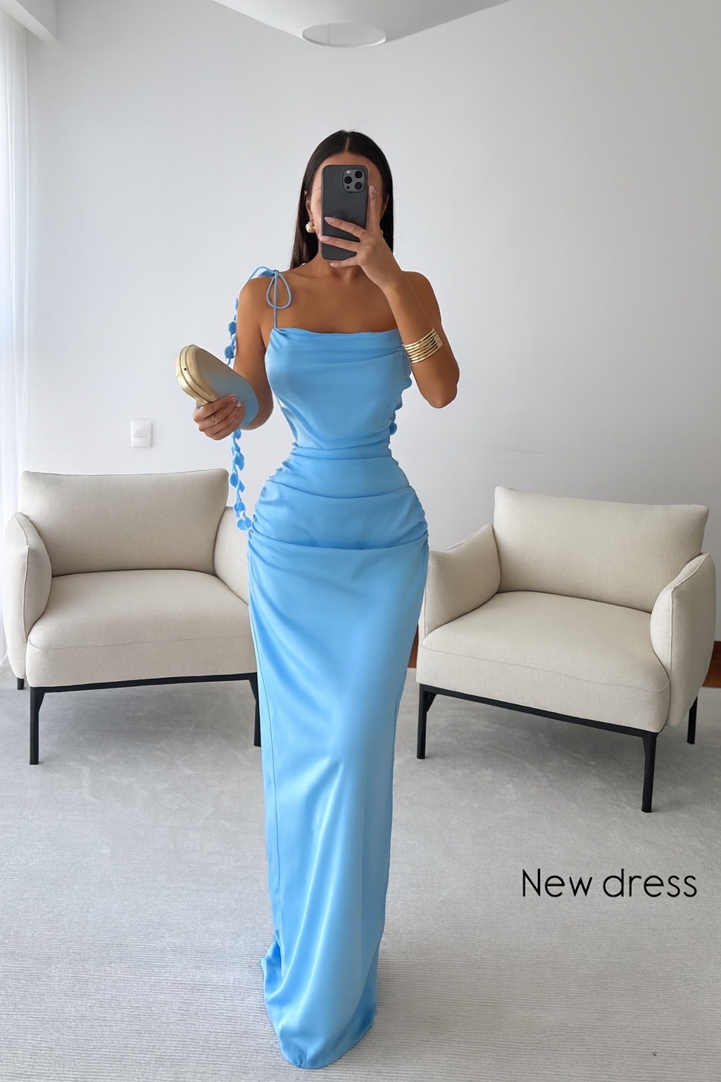 Vestido Azul Cielo Satinado Con Tirantes Finos - Image 4