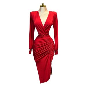 Vestido Rojo Midi Con Escote Profundo