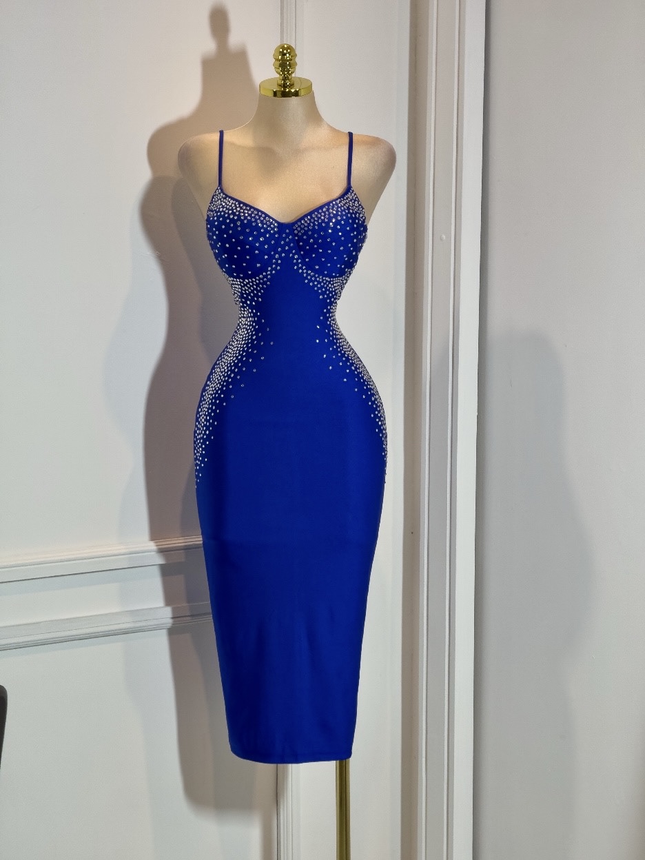 Vestido Azul Con Piedras - Image 3