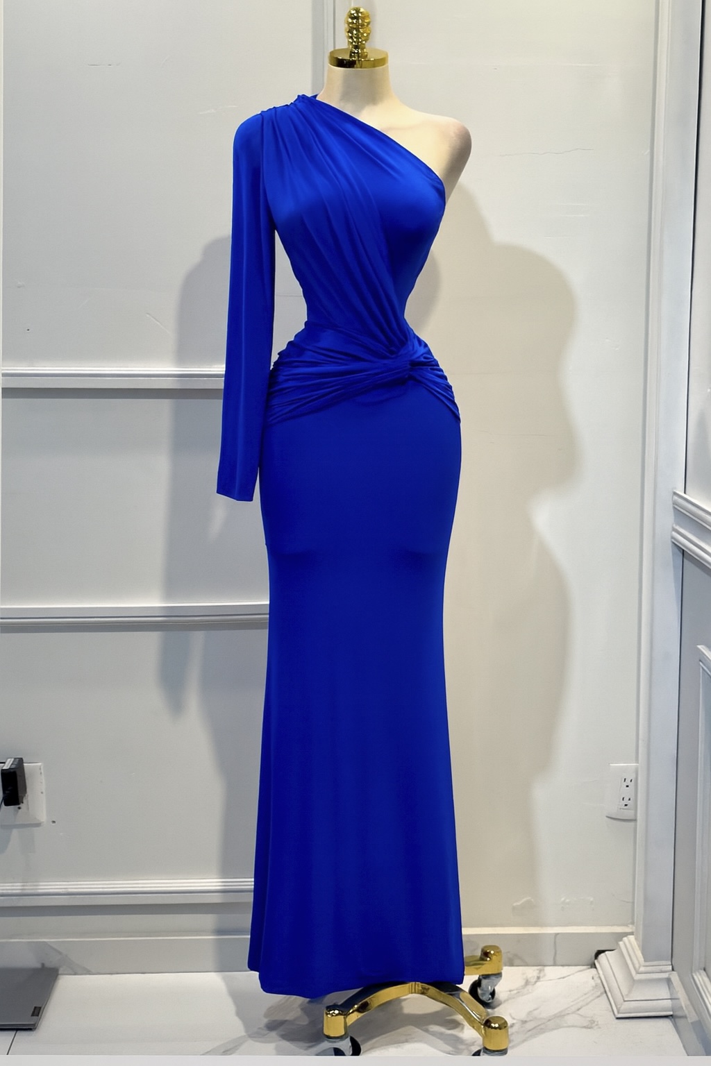 Vestido Azul Rey De Una Manga - Image 4