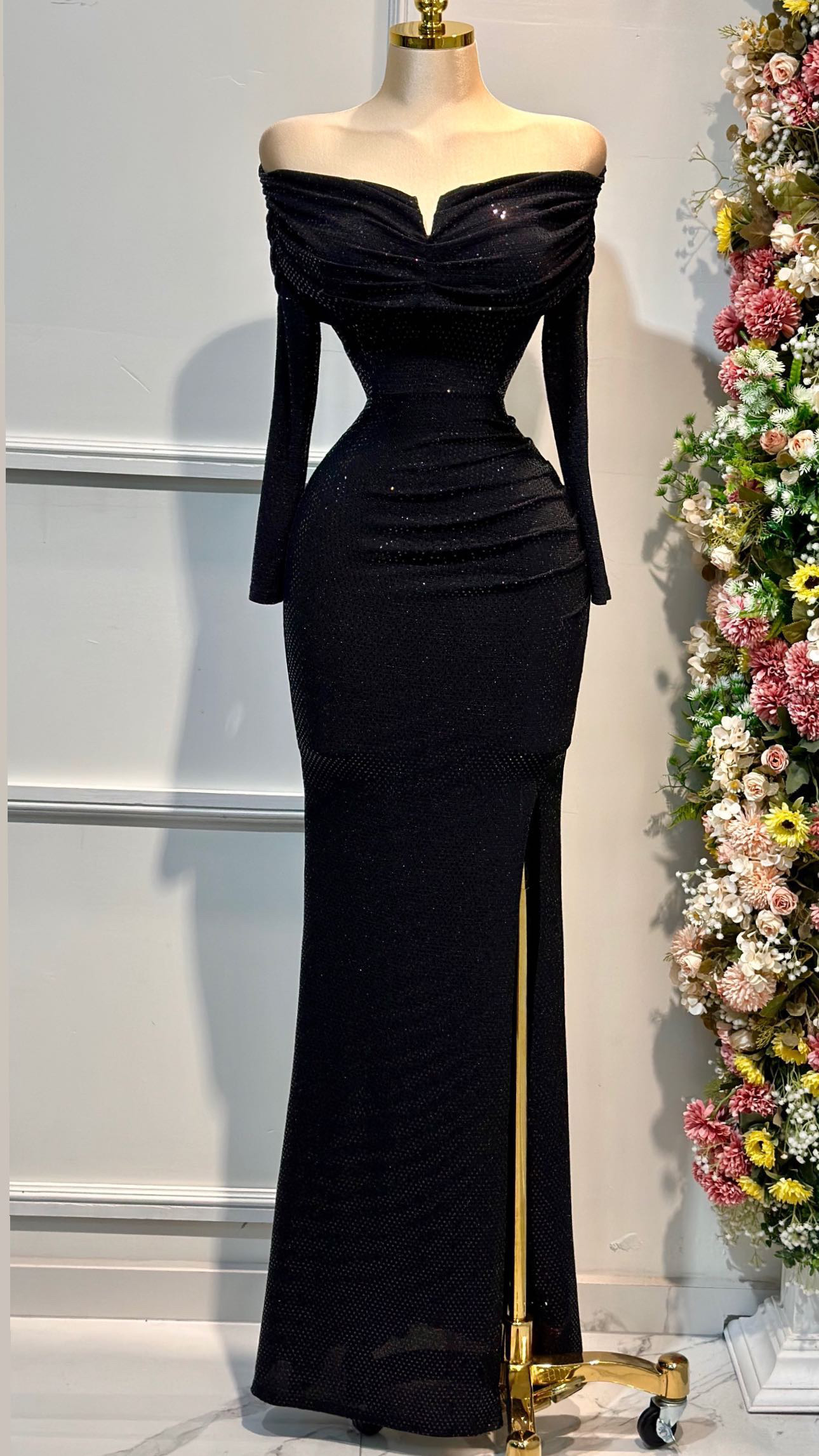 Vestido Negro Con Brillo - Image 3