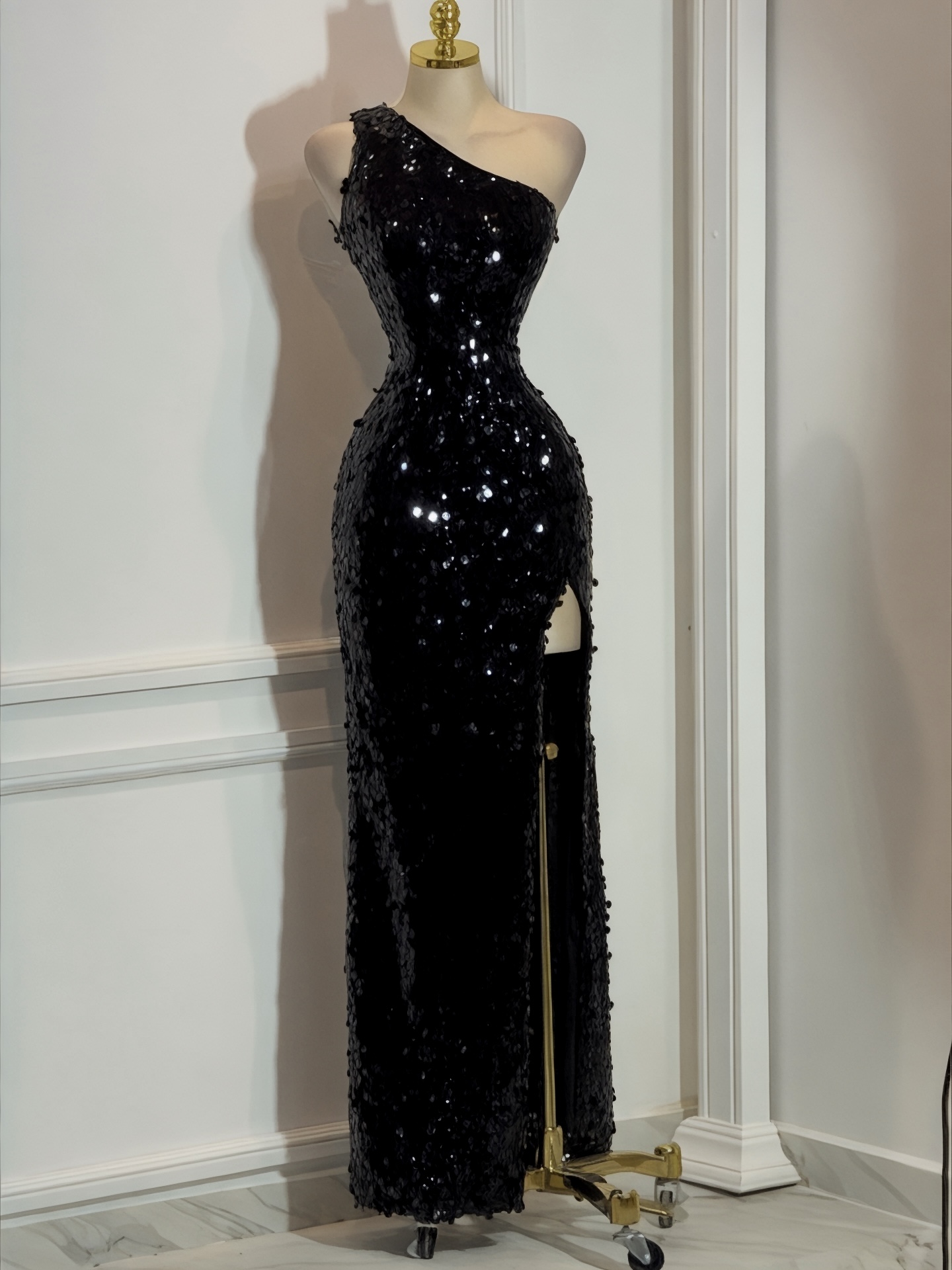 Vestido Negro De Lentejuela - Image 4