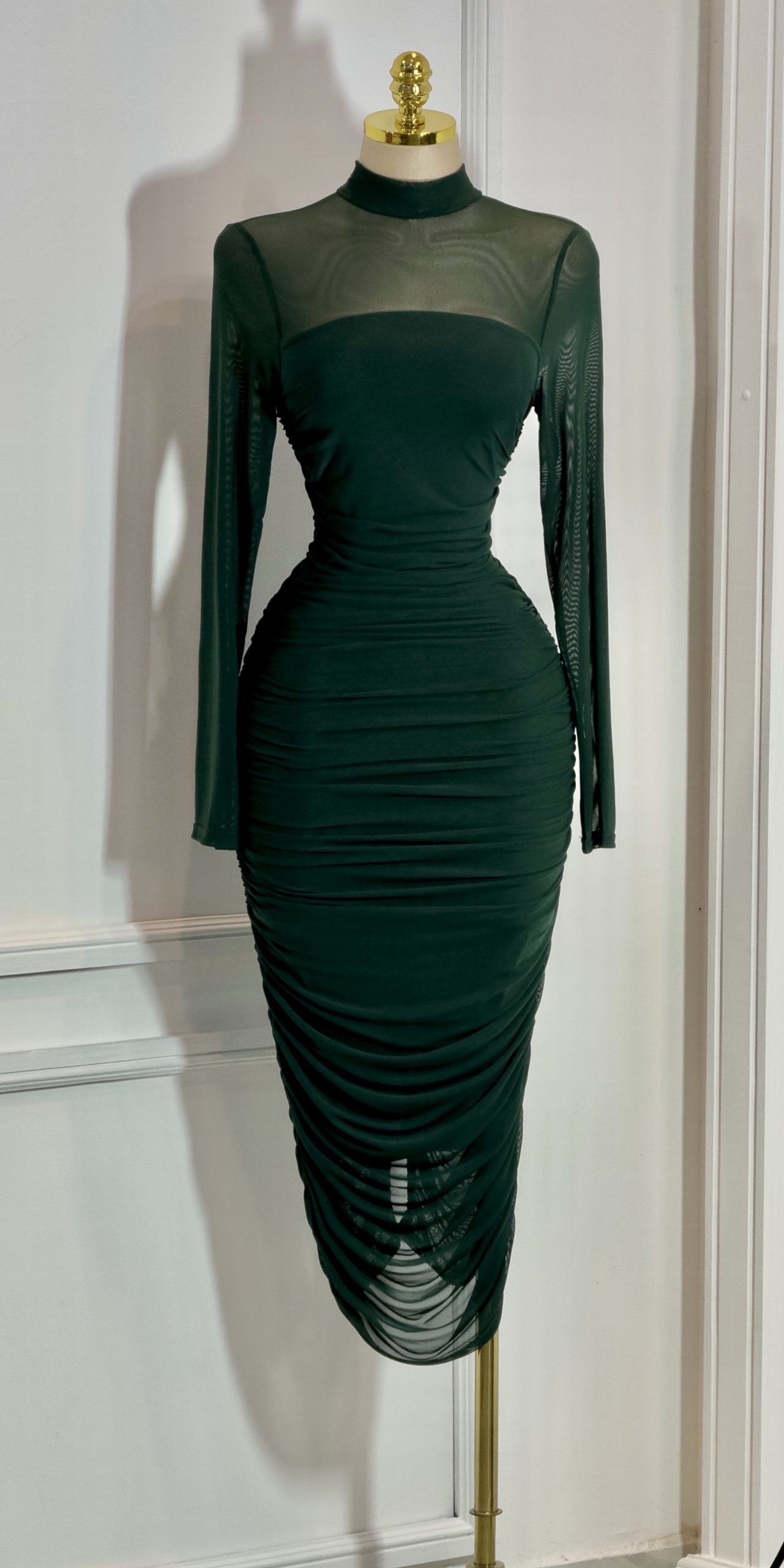 Vestido Verde Con Manga Larga - Image 4