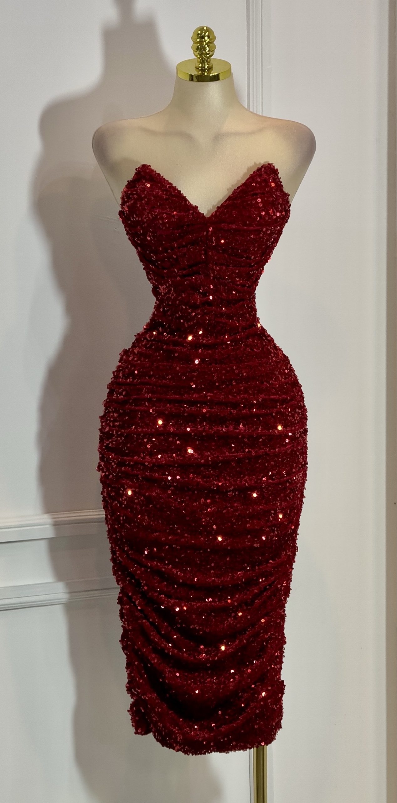 Vestido Rojo Con Lentejuela - Image 4