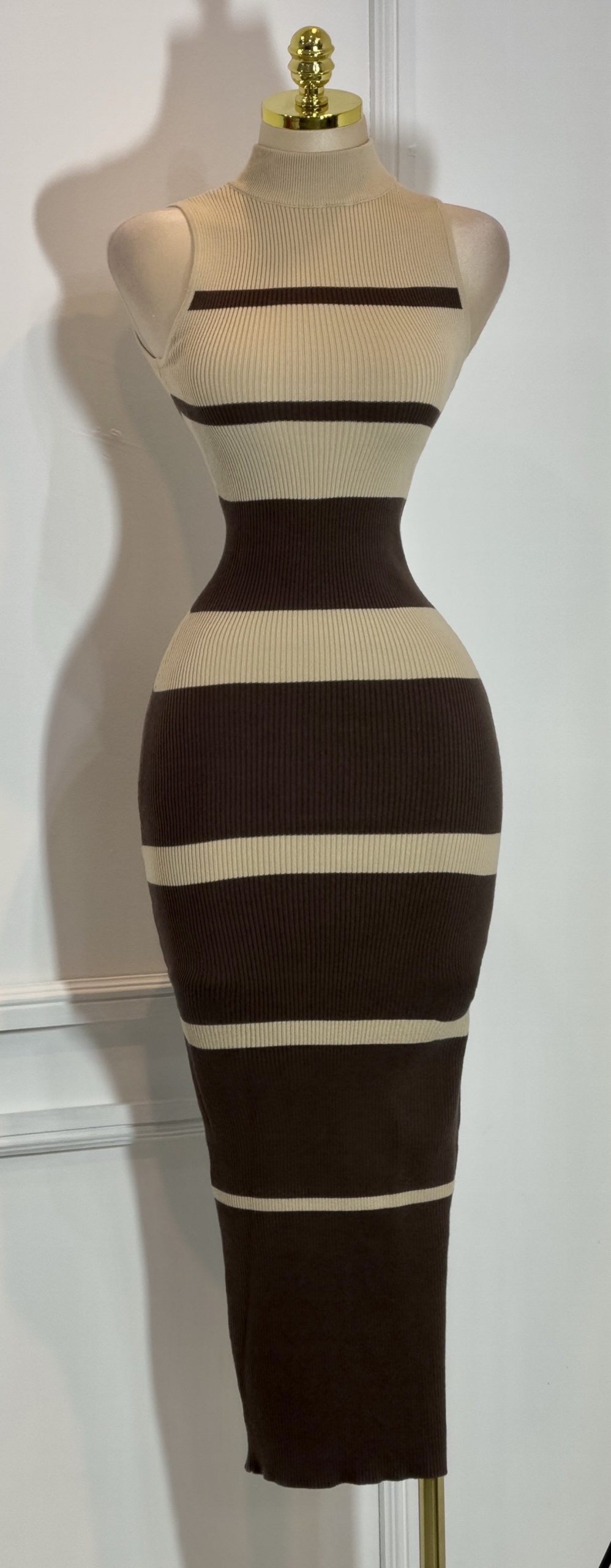 Vestido Beige Con Rayas Cafes - Image 4