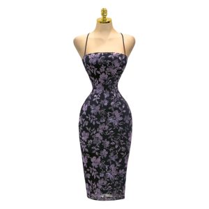 Vestido Azul Midi Con Bordado Floral En Lila Y Tirantes Delgados