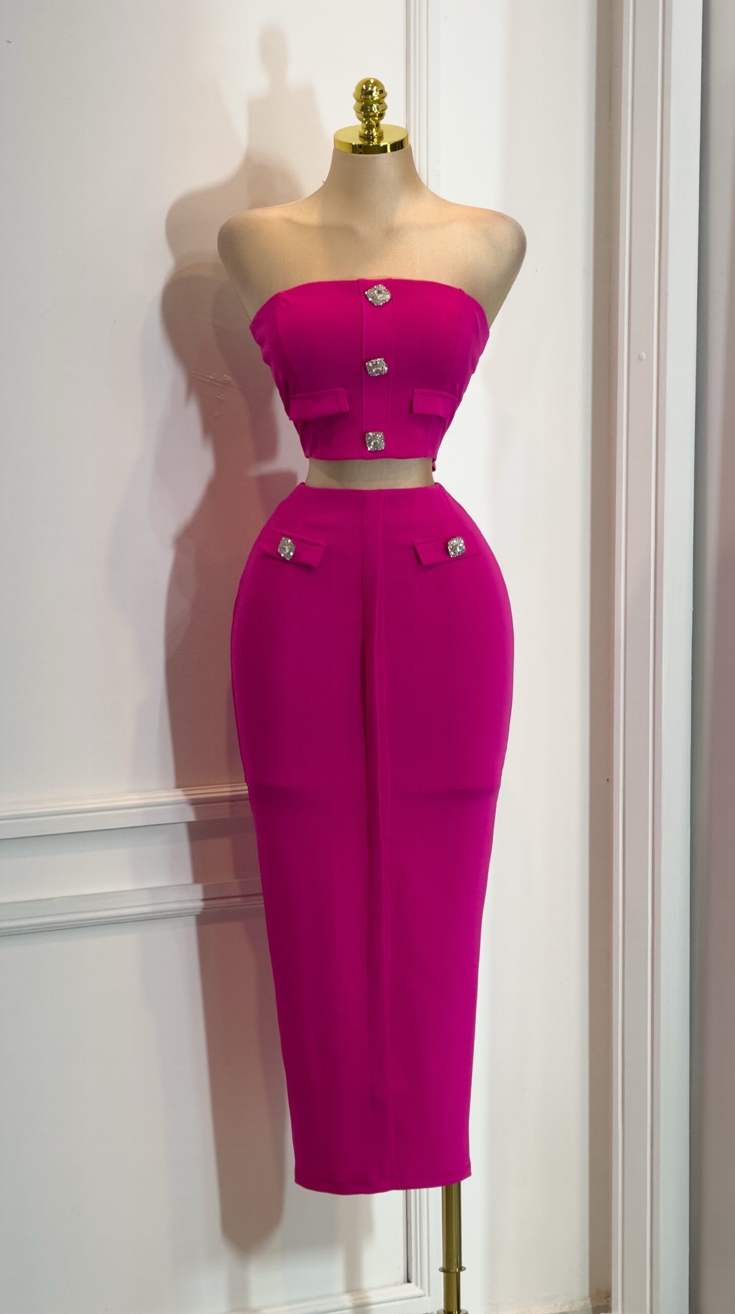 Conjunto Fucsia Strapless De Dos Piezas - Image 3